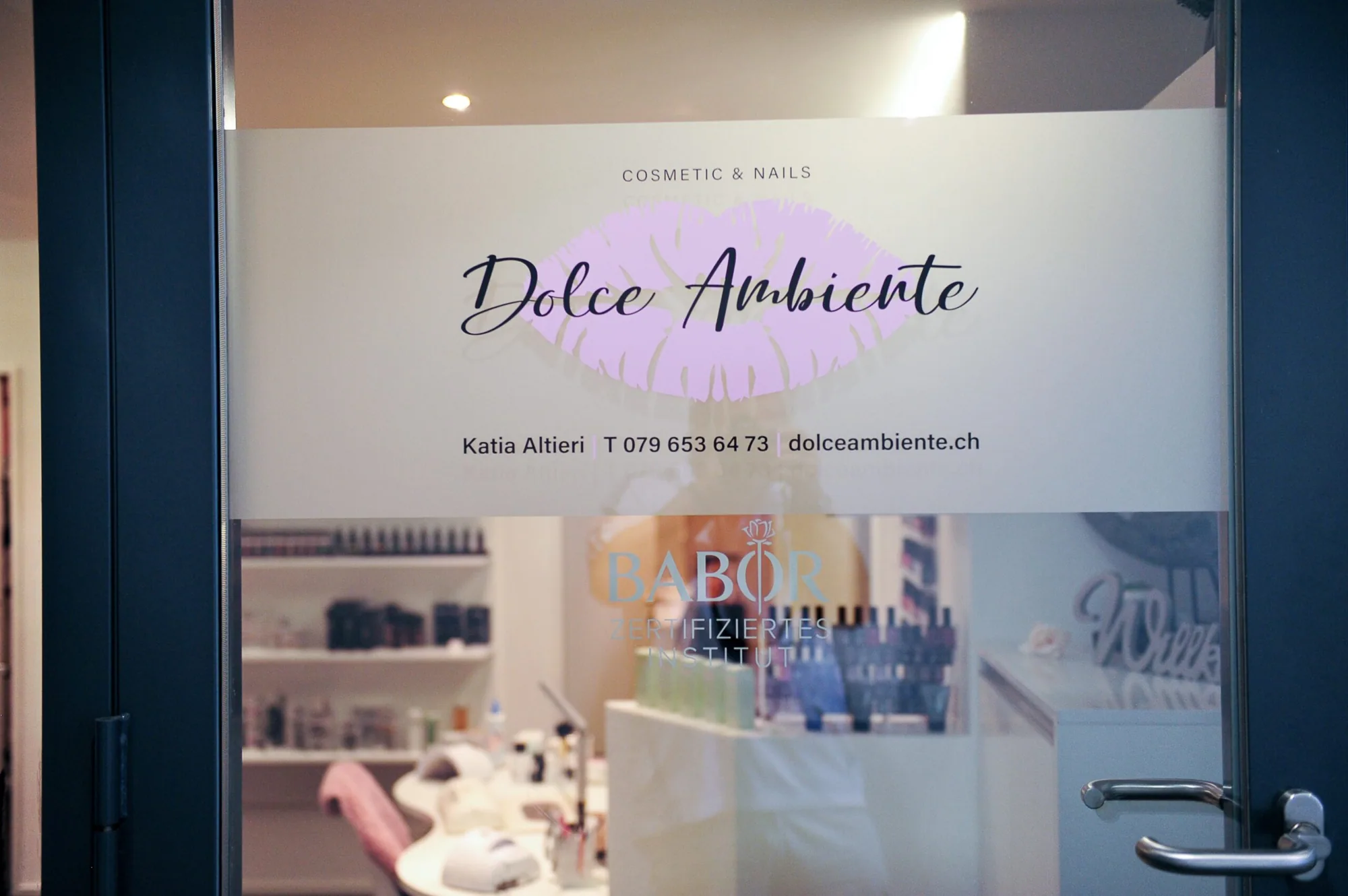 Schaufenster von Dolce Ambiente Cosmetic & Nails